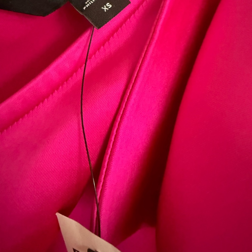Express One-Shoulder Ruffle Top in Fuchsia - Picture 6 of 7